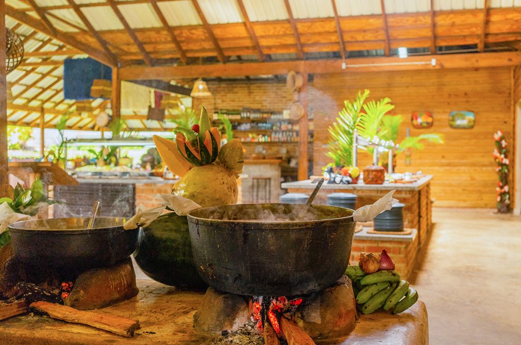 Precio La hacienda Park incluye un delicioso buffet dominicano