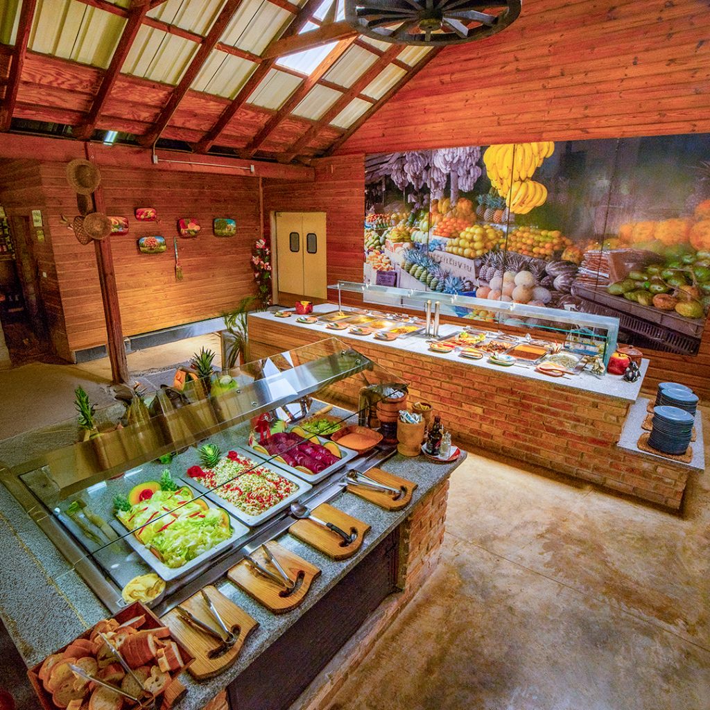 Mejores restaurantes Republica Dominicana, el buffet dominicano en La Hacienda Park