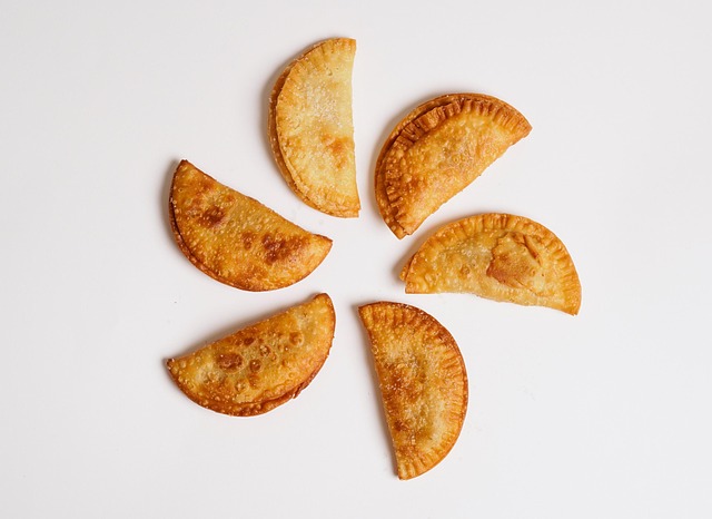 Empanadas de yuca, plato tipico de la gastronomia dominicana que se puede comer en Punta Cana